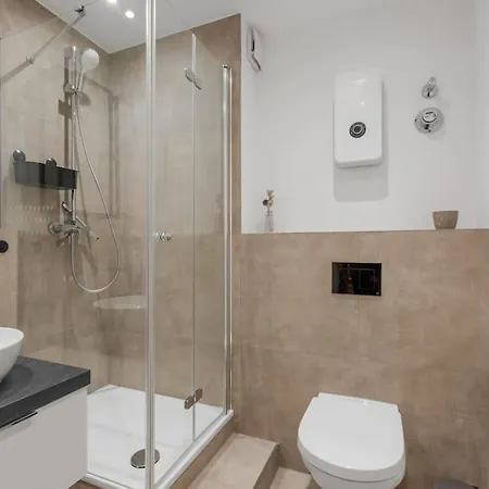 Modernes 2 Zi Zentral