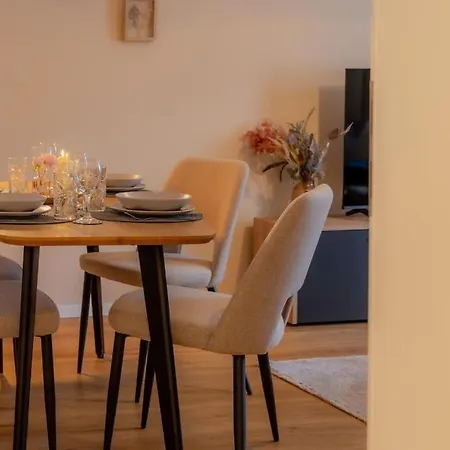 Modernes 2 Zi Zentral